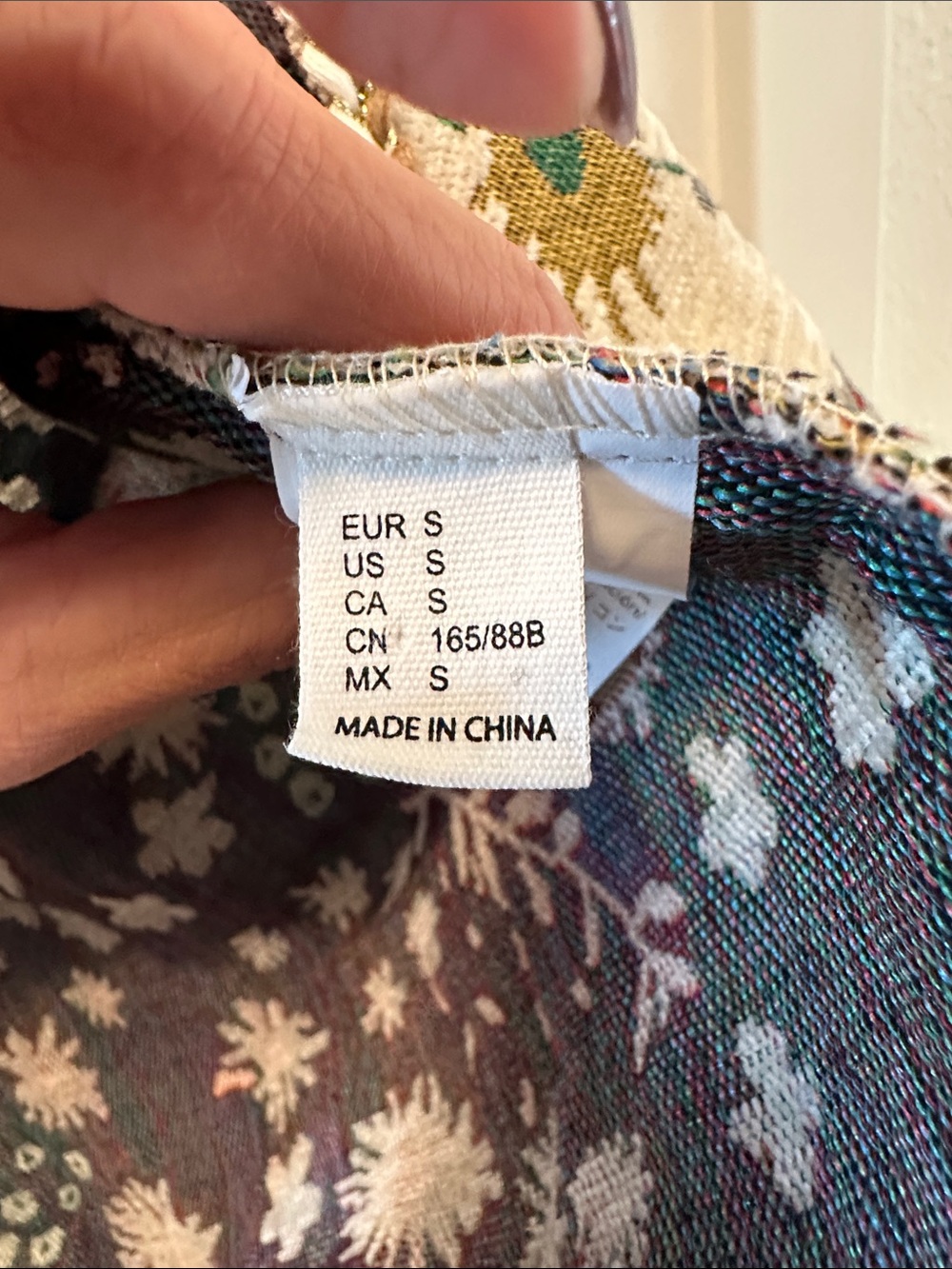 Embroidered Floral Cream Cotton Vest - Picture 2 of 3